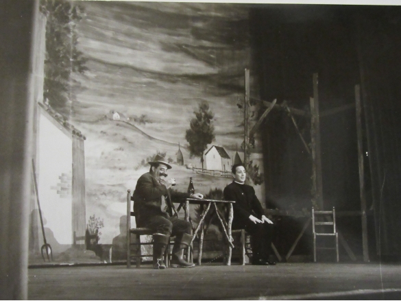 Teatro Nuovo Salsomaggiore Terme: 1964 - L'attore Carlo Dapporto si esibisce sul palco con lo spettacolo  