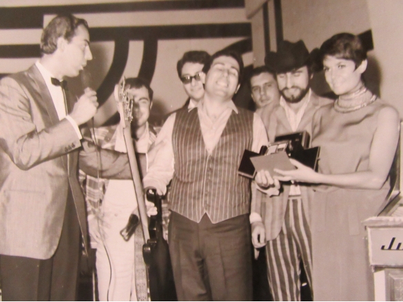 Artisti al Teatro Nuovo : Anni '60 del Novecento - Festival Canoro Juke-Box: Daniele Piombi con alcuni cantanti