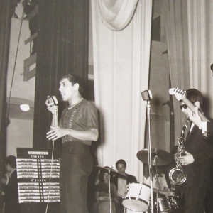 Artisti al Teatro Nuovo : Anni '60 del Novecento - Adriano Celentano sul palco del Teatro Nuovo a Salsomaggiore 