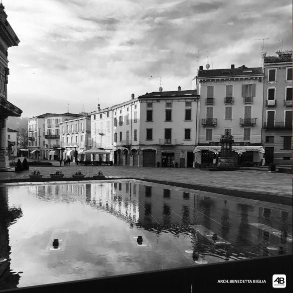 Piazza Lorenzo Berzieri: Scorcio particolare sulla piazza