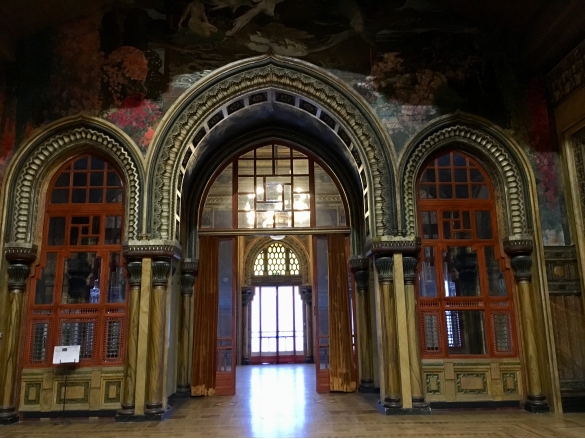 Salone Moresco - Palazzo dei Congressi: ex Grand Hotel des Thermes -Particolare del portale
