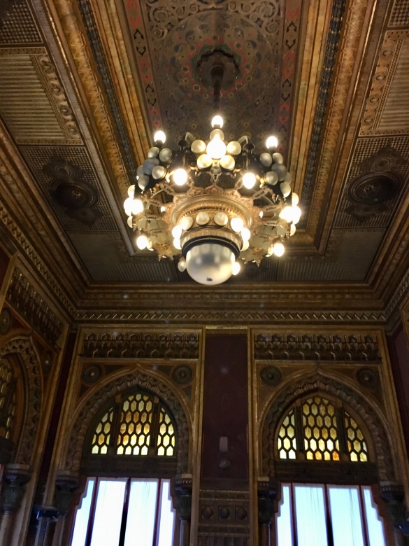 Salone Moresco - Palazzo dei Congressi: Particolare della Sala Lampadario