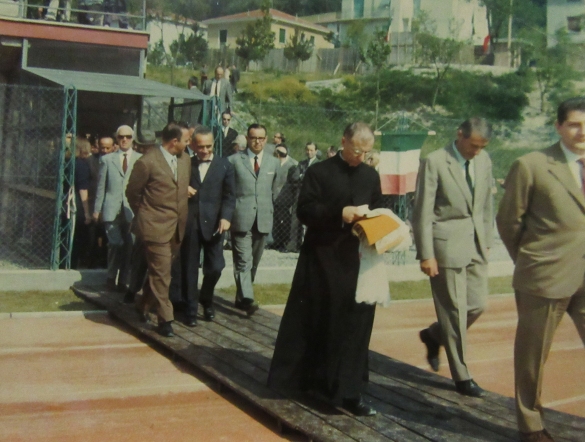 Stadio Francani : Anno 1967 - Inaugurazione stadio  con il parroco ErsilioTonini