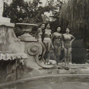 1960 Miss Italia - Collezione Biblioteca Comunale G.D. Romagnosi: settembre 1960 - Alcune candidate al concorso a bordo vasca