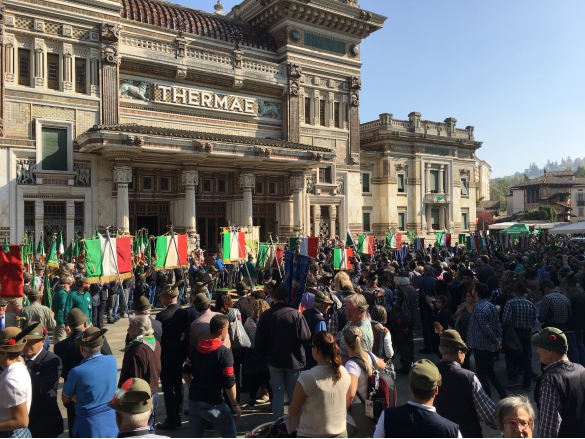 Alpini a Salsomaggiore: Il pubblico in piazza