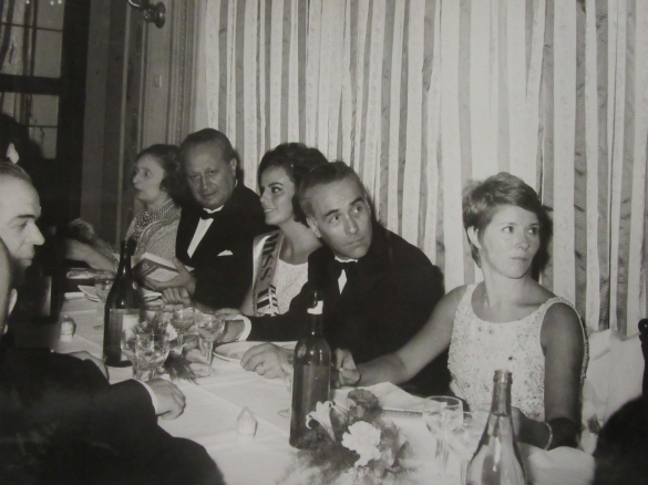 1963 Concorso Nazionale Miss Italia - Collezione Biblioteca Comunale G.D. Romagnosi: 1 settembre 1963 - L'attrice Delia Scalae la neo Miss Italia all cena di gala