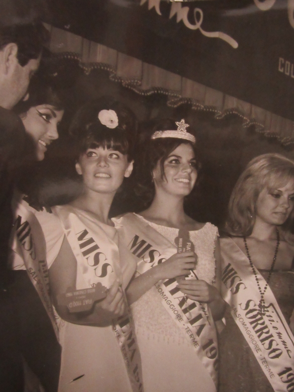 1963 Concorso Nazionale Miss Italia - Collezione Biblioteca Comunale G.D. Romagnosi: 1 settembre 1963 - Gran gala con le neo elette Miss