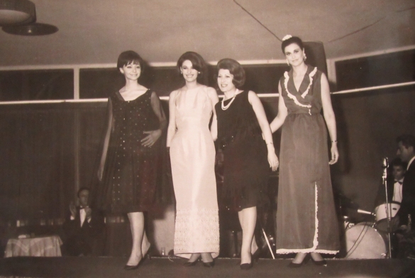 1963 Concorso Nzionale Miss Italia - Collezione Biblioteca Comunale G.D. Romagnosi: 1 settembre 1963 - Lucia Bosè, in abito chiaro, ospite alla serata finale della 24' edizione del Concorso Nazionale 