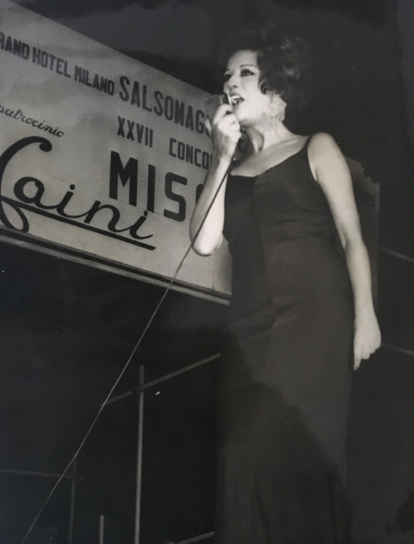 1966 Concorso Nazionale Miss Italia - Collezione Biblioteca Comunale G.D. Romagnosi: 4 settembre 1966 - Claudia Cardinale opsite al concorso 