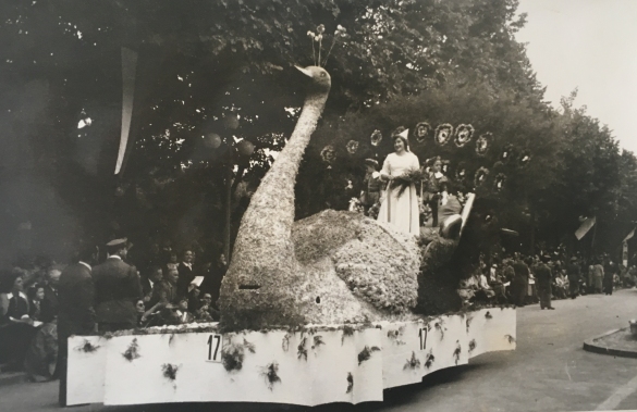 1955 Corso di Fiori - Collezione BIblioteca G.D.Romagnosi: Giugno 1955 - n. 17 Sogno di Bimbi, carro piccolo di Giuseppe Marzolini