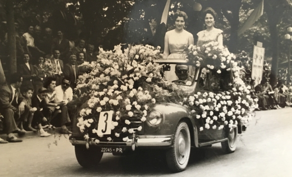 1955 Corso di Fiori - Collezione BIblioteca G.D.Romagnosi: Giugno 1955 - n. 3 Sinfonia di Colori, autovettura