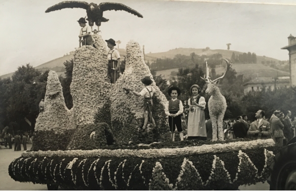 carro gigante n. 42  Luna Park: Giugno 1955 - n. 26 Fauna e Sesto Grado, carro medio