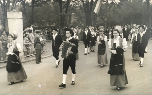 1955 Corso di Fiori - Collezione BIblioteca G.D.Romagnosi: Giugno 1955 - n. 25 Gruppo Folkloristico di Pradi (Austria)