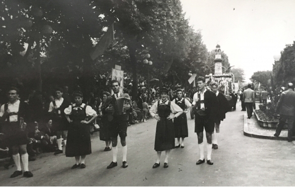1955 Corso di Fiori - Collezione BIblioteca G.D.Romagnosi: Giugno 1955 - n. 25 Gruppo Folkloristico di Pradi (Austria)