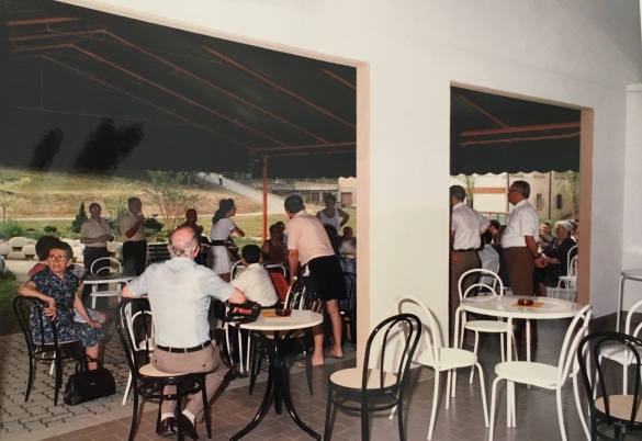 Centro Turistico Sportivo di Tabiano: Agosto 1988  - Turisti in vacanza affollano il nuovo centro turistico di Tabiano