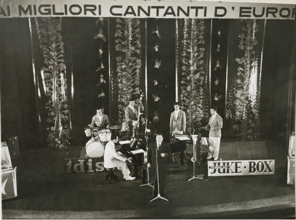 Teatro Nuovo - Collezione Biblioteca Comunale G.D. Romagnosi: 29 settembre 1960 - Festival Europeo del Juke-Box