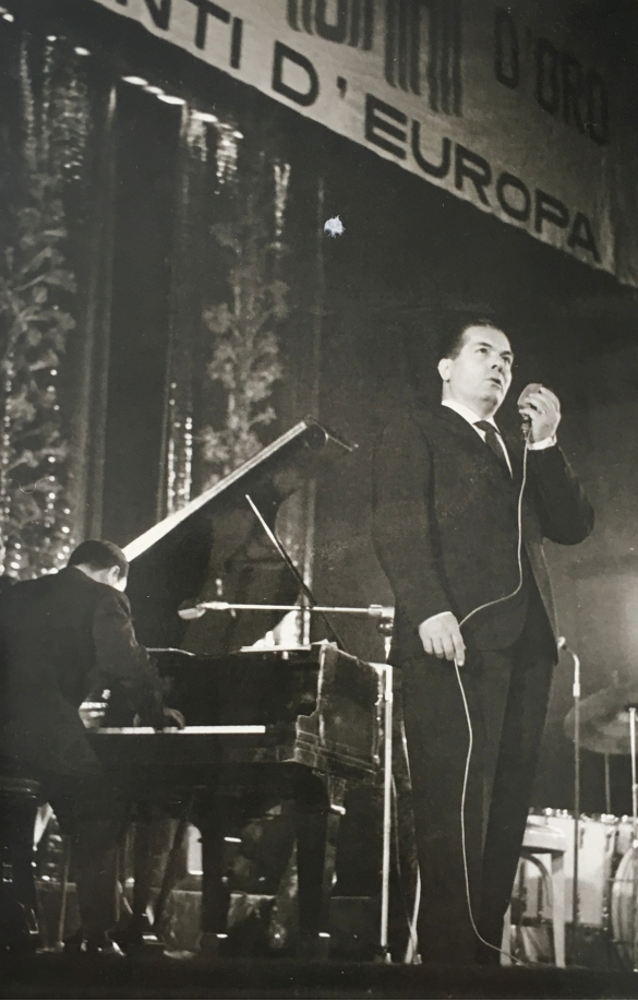 Teatro Nuovo - Collezione Biblioteca Comunale G.D. Romagnosi: 29 settembre 1960 - Festival Europeo del Juke-Box