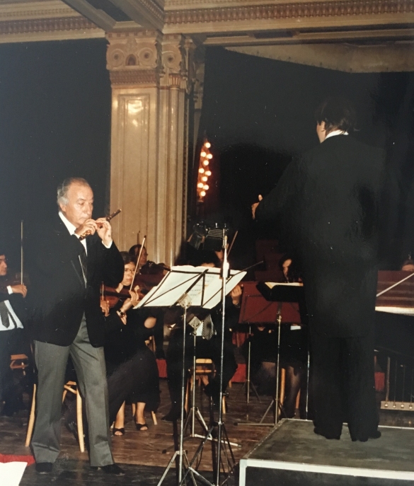 Concerto di Severino Gazzelloni  - Collezione Biblioteca Comunale G.D. Romagnosi: 24 settembre 1985, Terme Berzieri. Il celebre flautista Severino Gazzelloni, in concerto a Salsomaggiore Terme