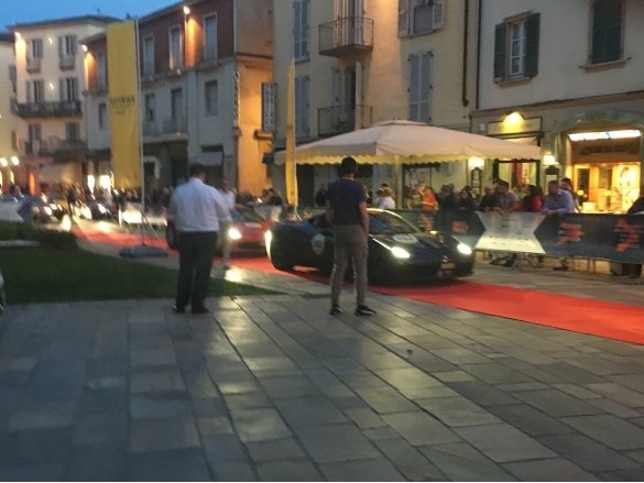 Mille Miglia 2018 - Arrivo Ferrari Tribute: Venerdì 18 maggio l'arrivo delle auto Ferrari al check punzonatura di Salsomaggiore Terme. Gli equipaggi sostano per la notte in città.