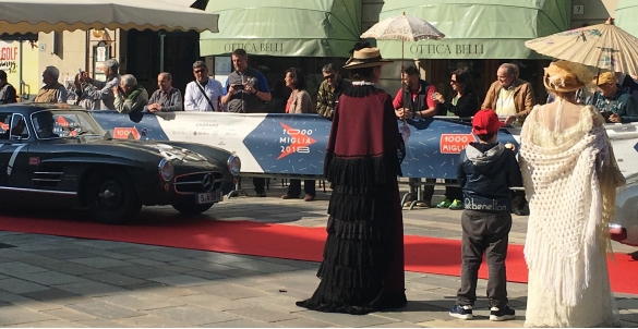 Mille Miglia 2018 - 4^ Tappa Transito da Salsomaggiore Terme: Sabato 19 maggio, la città di Salsomaggiore Terme accoglie il passaggio delle auto in gara: sul percorso check timbro documento di gara. 