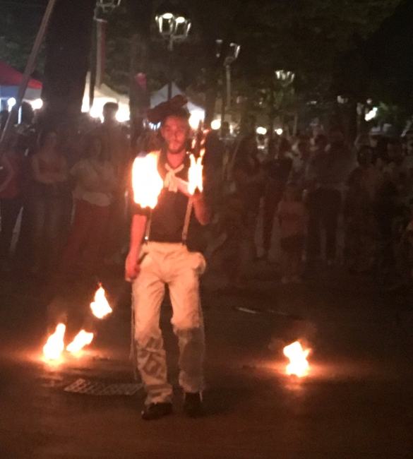 Viale Romagnosi in Festa: Esibizione di giochi fi fuoco