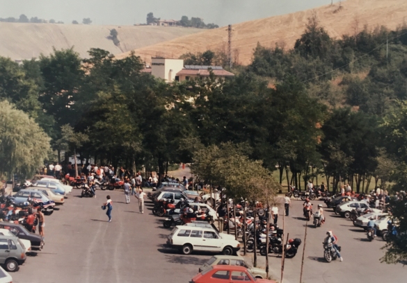 Tabiano Moto Raduno Internazionale - Collezione Biblioteca Comunale G.D. Romagnosi : 2 agosto 1985 - Tabiano, Radunoi Motociclistico Internazionale