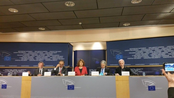 Presenatzione EHTTA al Parlamento Europeo di Bruxelles (Belgio) con la presidente della Commissione Cultura Silvia Costa: 