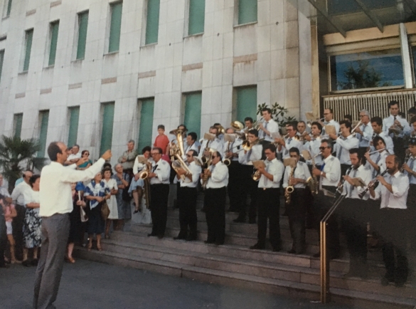 Tabiano, Manifestazione - Collezione Biblioteca Comunale G.D. Romagnosi: 19 luglio 1987 - Esibizione di gruppi folk davanti alle Terme Respighi