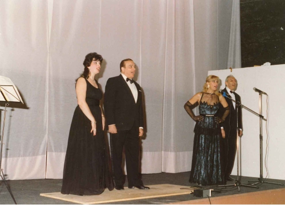 Selezione di Operette - Collezione Biblioteca Comunale G.D. Romagnosi : 07 ottobre 1988, Cinema Lux - Concerto Compagnia di Operette Millo Clava