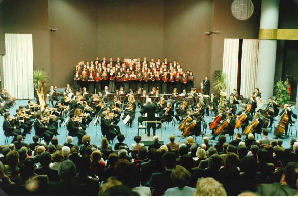 Renato Bruson al Festival K di Salsomaggiore Terme - Collezione Biblioteca Comunale G.D. Romagnosi: 20 settembre 1995 Auditorium Europa - Il Baritono Renato Bruson si esibisce in un concerto accompagnato dall'Orchestra Arturo Toscanini	