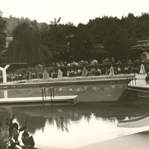 Premio Nazionale Alta Moda - Collezione BIblioteca G. D.Romagnosi: 23-24 settembre 1961 - Défilé di alta moda in piscina Leoni