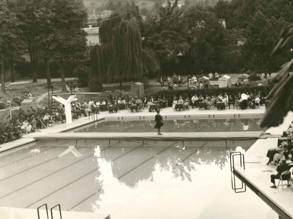 Premio Nazionale Alta Moda - Collezione BIblioteca G. D.Romagnosi: 23-24 settembre 1961 - Défilé di alta moda in piscina Leoni
