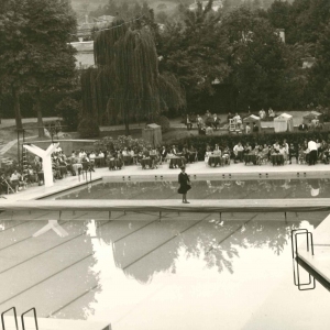 Premio Nazionale Alta Moda - Collezione BIblioteca G. D.Romagnosi: 23-24 settembre 1961 - Défilé di alta moda in piscina Leoni