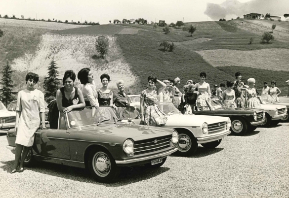 1961 Concorso Nazionale Miss Cinema- Collezione Biblioteca Comunale G.D. Romagnosi: 24 giugno 1961 - Le candidate miss, a Tabiano per il carosello autmobilistico