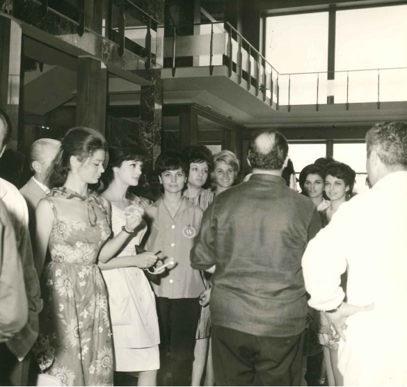 24 giugno 1961 - Le candidate miss, a Tabiano per il carosello autmobilistico: 24 giugno 1961 - Le candidate miss accolte alle Terme di Tabiano