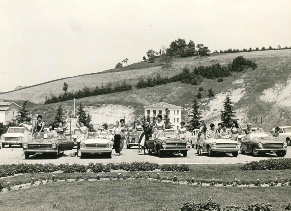 24 giugno 1961 - Le candidate miss, a Tabiano per il carosello autmobilistico: 24 giugno 1961 - Le candidate miss, a Tabiano per il carosello autmobilistico