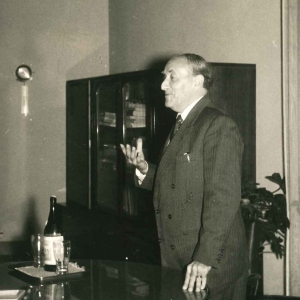 Incontri Culturali : Anni '60 del Novecento - Il poeta italiano Alberto Cavaliere ospite a Salsomaggiore Terme	