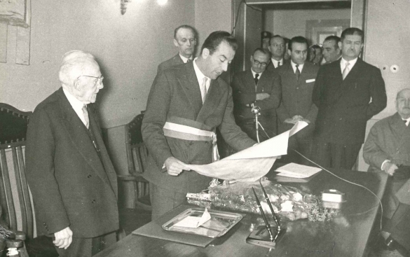 Cittadinanza Onoraria a Luigi Zoja - Collezione Biblioteca Comunale G. D. Romagnosi: 6 Aprile 1956 Palazzo Municipale - Cerimonia di conferimento della cittadinanza onoraria all'insigne clinico Prof. Luigi Zoja, che per decenni si prodigò nella valorizzazione delle nostre acque termali