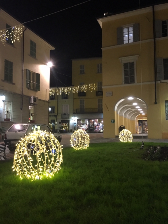 Luminarie di Natale: Festa di luci in città	