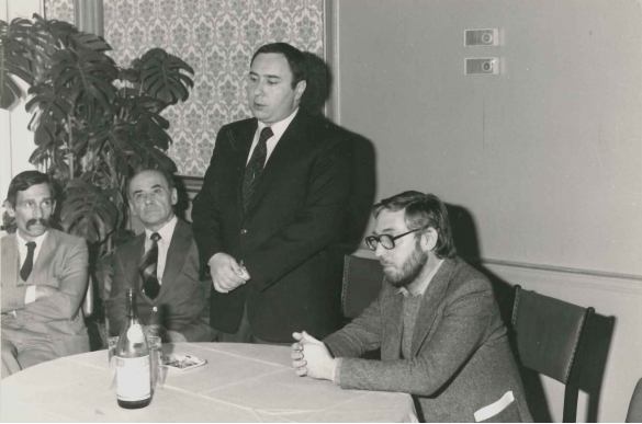 1980- Incontri Cinematografici Salsomaggiore Terme: Il prof. Adriano  Polonelli, Sindaco, di fianco a Adriano Aprà, diirettore del festival presenta l'evento cinematografico