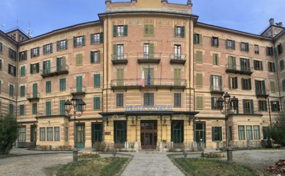 Palazzo dei Congressi, facciata: 