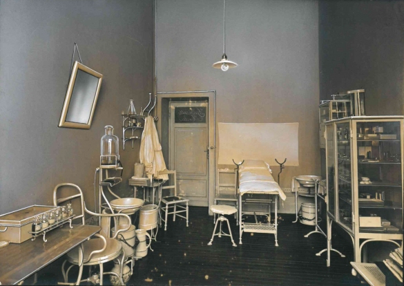 Vecchia Salso - Collezione Fotografica Digitale Famiglia Marzaroli: Primi del Novecento - Grand Hotel des Thermes, ambulatorio medico