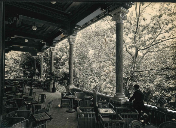 Vecchia Salso - Collezione Fotografica Digitale Famiglia Marzaroli: Primi del Novecento - Il Loggiato del Grand Hotel des Thermes