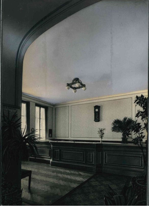 Vecchia Salso - Collezione Fotografica Digitale Famiglia Marzaroli: Primi del Novecento - Grand Hotel Regina, la hall di ricevimento
