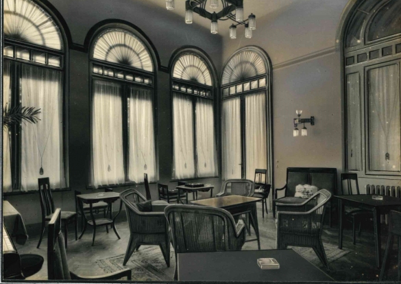 Vecchia Salso - Collezione Fotografica Digitale Famiglia Marzaroli: Primi del Novecento - Grand Hotel Regina, uno dei salotti dell'hotel