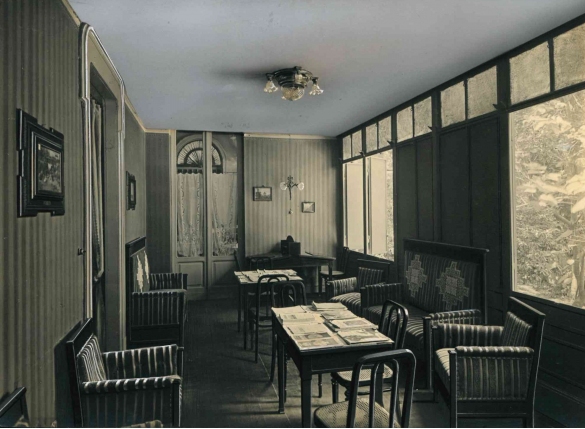 Vecchia Salso - Collezione Fotografica Digitale Famiglia Marzaroli: Primi del Novecento - Grand Hotel Regina, la sala lettura