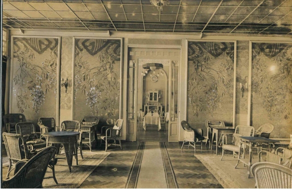 Vecchia Salso - Collezione Fotografica Digitale Famiglia Marzaroli: Primi del Novecento - Grand Hotel Regina, salottino con arredamento in midollino