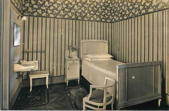 Vecchia Salso - Collezione Fotografica Digitale Famiglia Marzaroli: Primi del Novecento - Grand Hotel Regina, camera singola arredata in stile