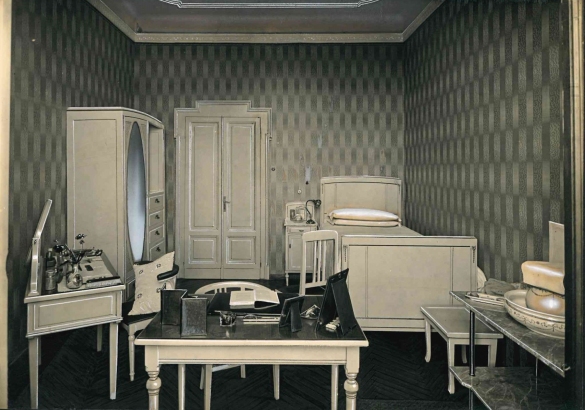 Vecchia Salso - Collezione Fotografica Digitale Famiglia Marzaroli: Primi del Novecento - Grand Hotel Regina, camera singola arredata in stile