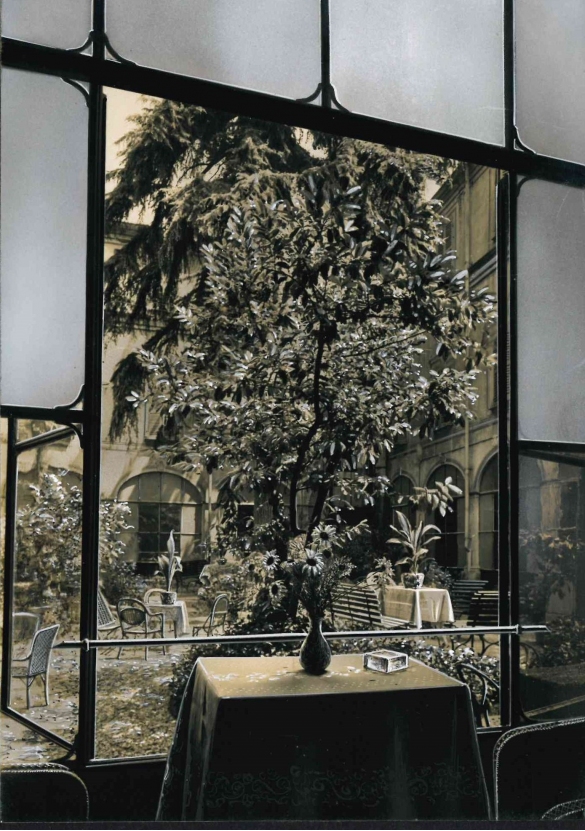 Vecchia Salso - Collezione Fotografica Digitale Famiglia Marzaroli: Primi del Novecento – Albergo Grande Detraz: affaccio sull'antico chiostro